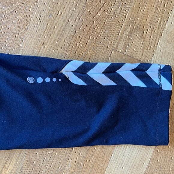 T by Talbots ON THE MOVE ANKLE LEGGINGS - Navy/White CHEVRON  S Zipper pocket - Picture 8 of 10